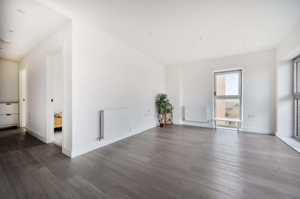 Property photo 2 of 20 Reception