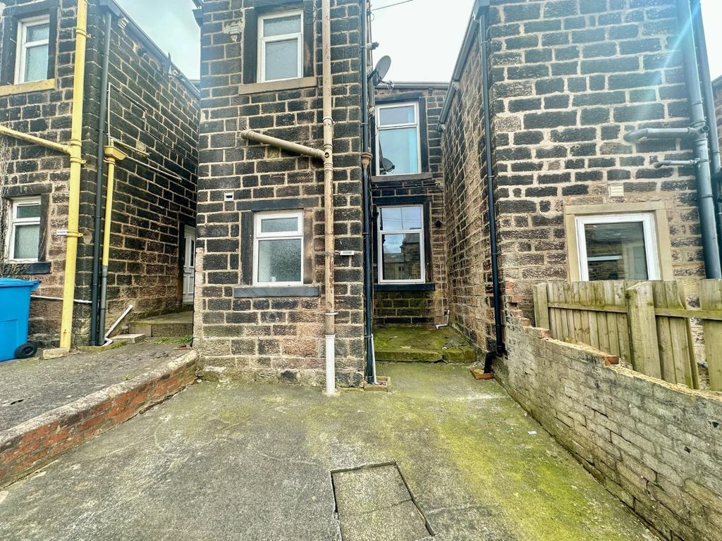 Property photo 2 of 6