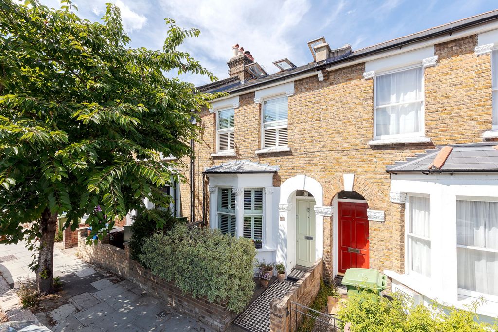Property photo 1 of 22