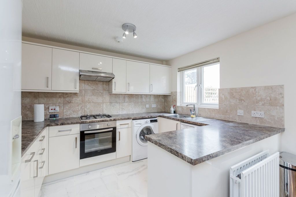 Property photo 2 of 29