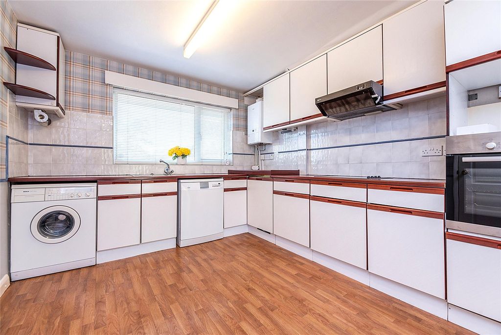 Property photo 2 of 29 Picture No. 26