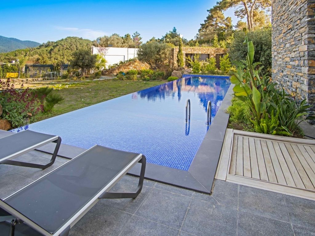 Property photo 3 of 25 Two Detached Stone Villas In Bodrum For Sale - Serene Pools And Sunbathing Terraces