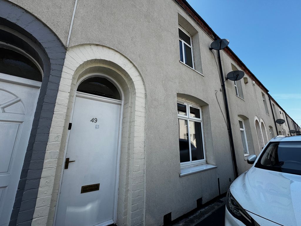 Property photo 1 of 11 Front