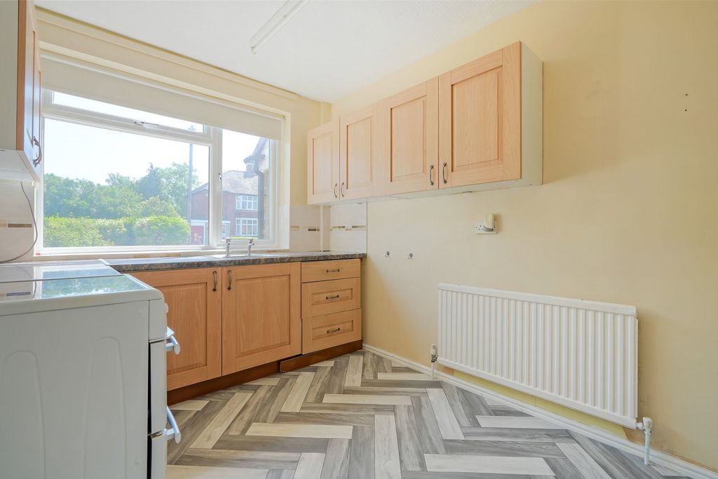 Property photo 3 of 21
