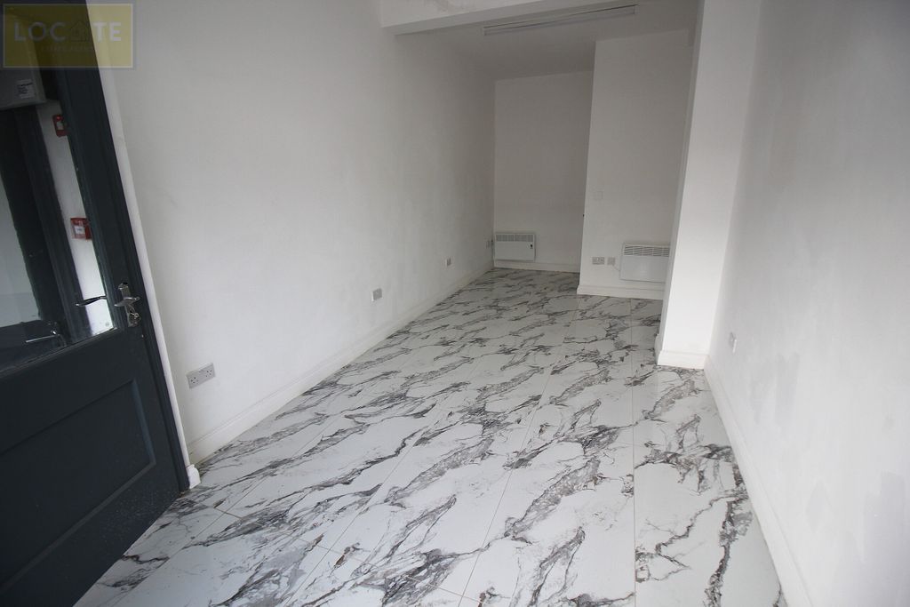 Property photo 3 of 4 Small Unit (1).Jpg