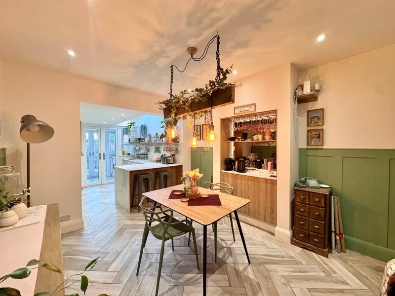 Property photo 2 of 25 Photo 3