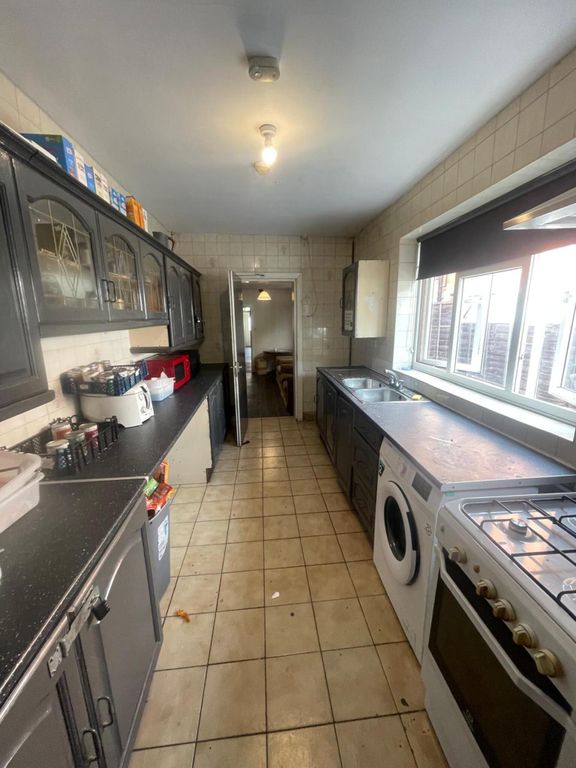 Property photo 3 of 4