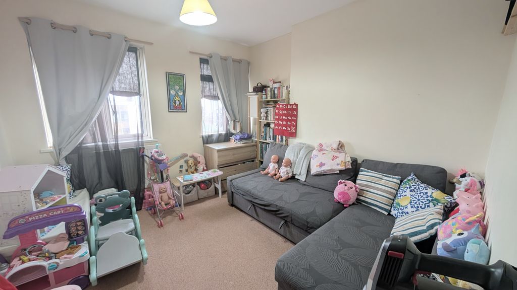 Property photo 1 of 6