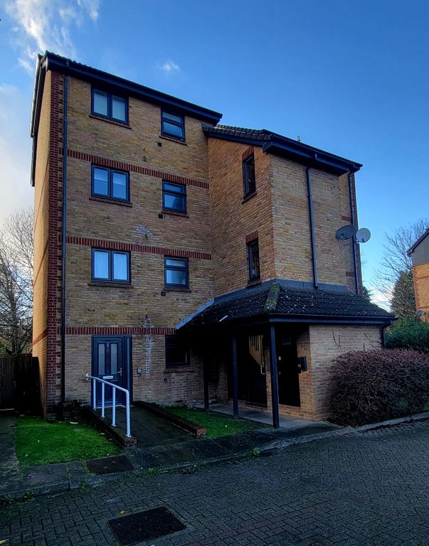 Property photo 1 of 10 Front