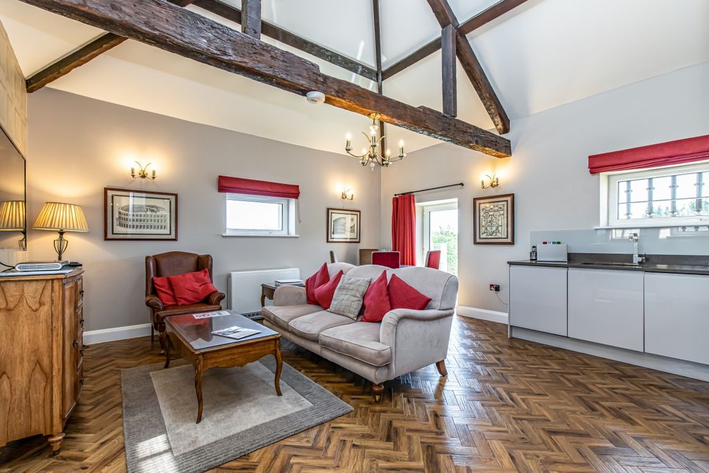 Property photo 3 of 9 129511