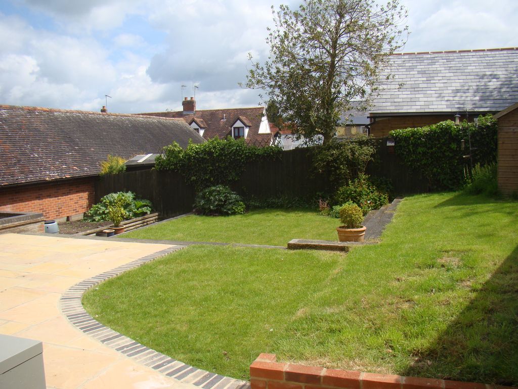 Property photo 3 of 11