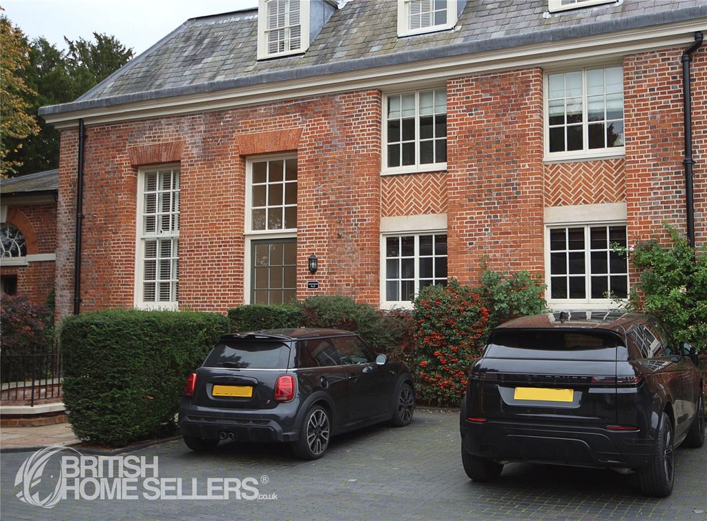 Property photo 2 of 12 Picture No. 14