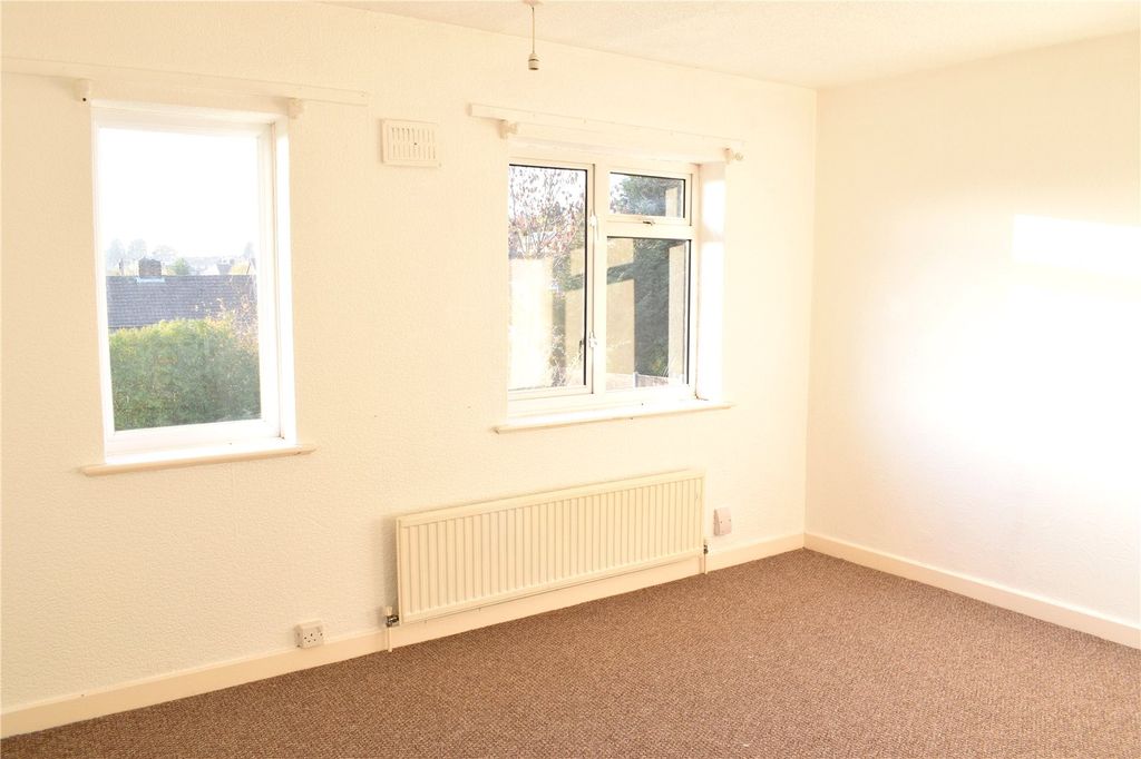 Property photo 3 of 6 Picture No. 10