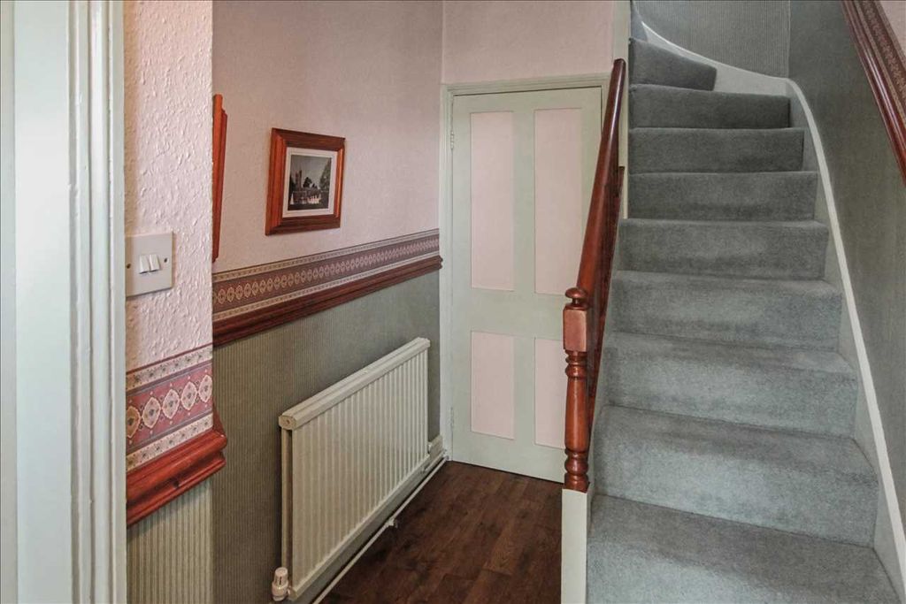 Property photo 2 of 28 Entrance