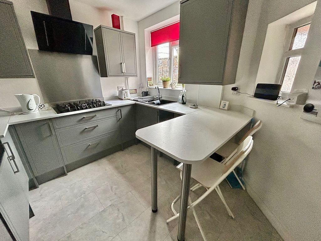 Property photo 2 of 13 Kitchen