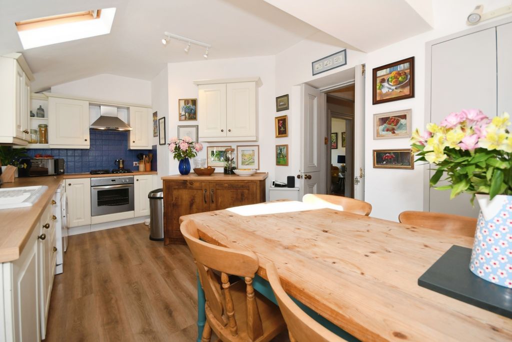 Property photo 3 of 16 Kitchen/Diner