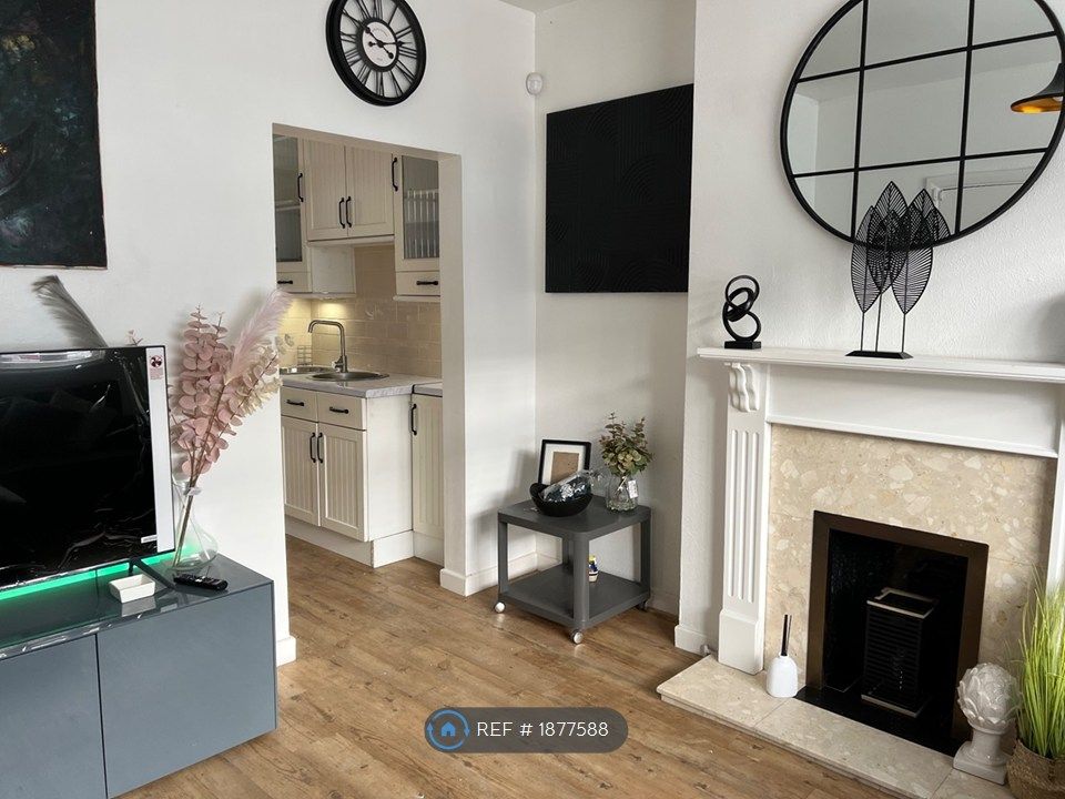 Property photo 2 of 35