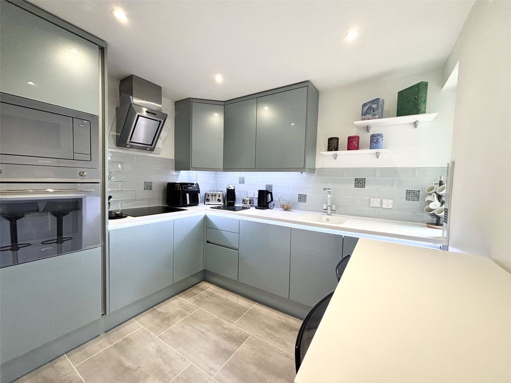 Property photo 3 of 12 3 - Picture No. 05