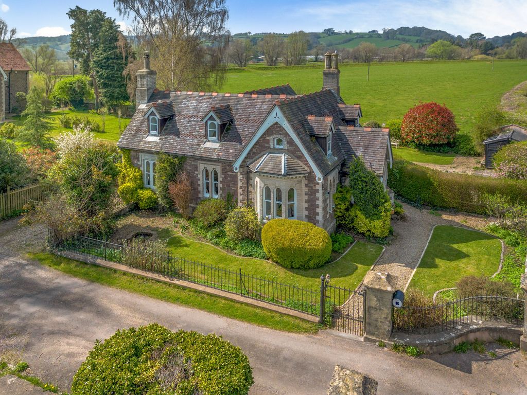 Property photo 1 of 53