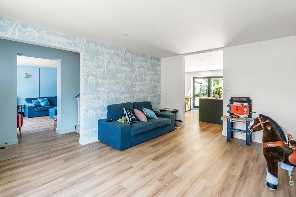 Property photo 3 of 31 Photo 3