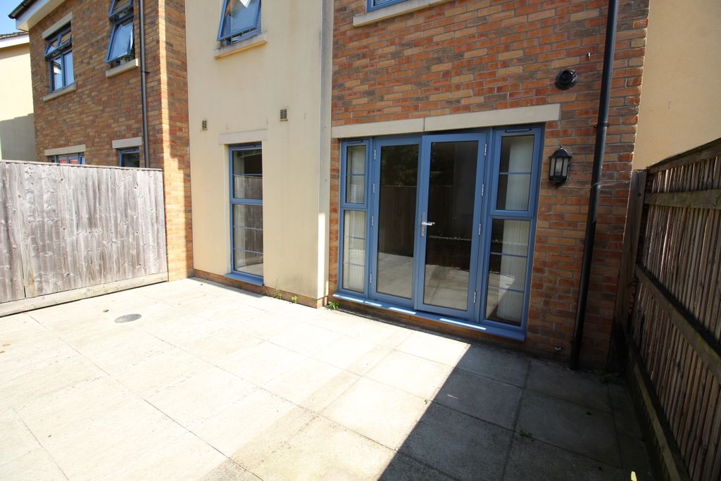 Property photo 2 of 7 Garden