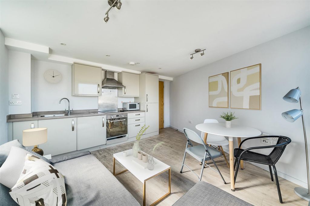 Property photo 3 of 8 Pfokkb-D2Uosdfzthvlomw.Jpg