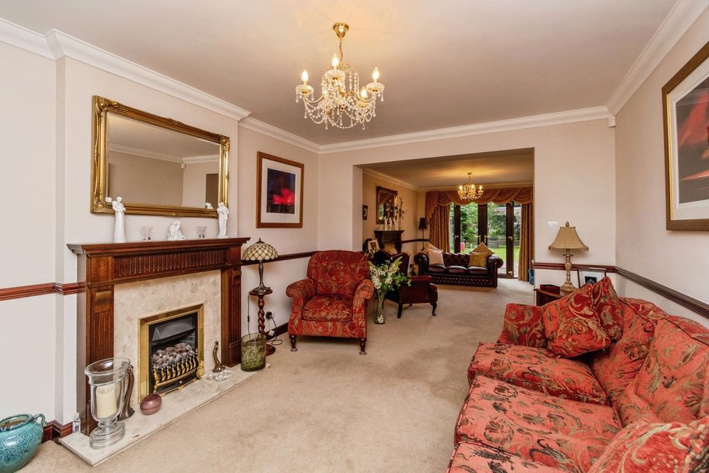 Property photo 3 of 22 Pbox-Img.Jpg