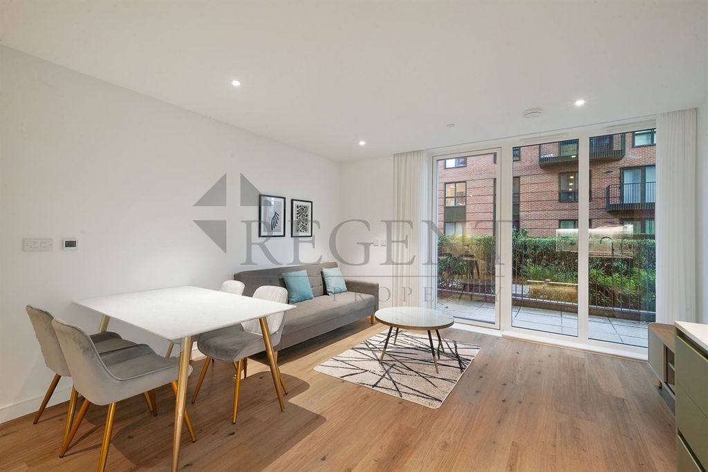 Property photo 1 of 19 (Main)