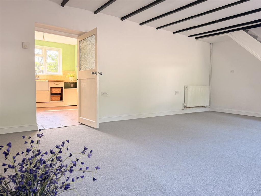 Property photo 2 of 17 Img_2486.Jpg