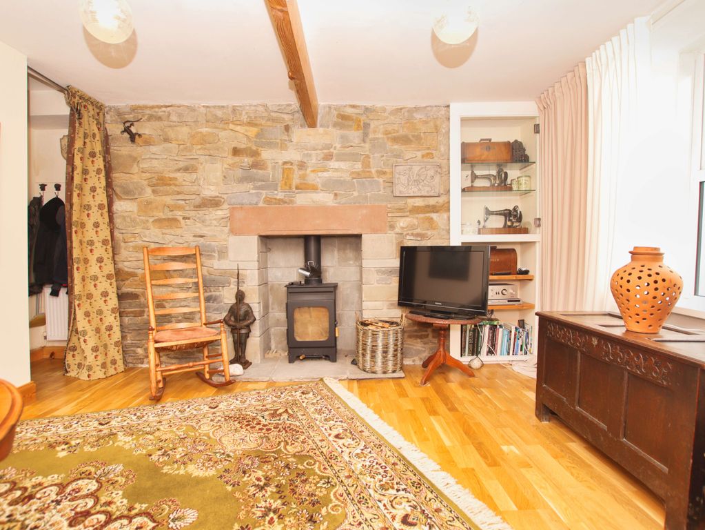 Property photo 2 of 13