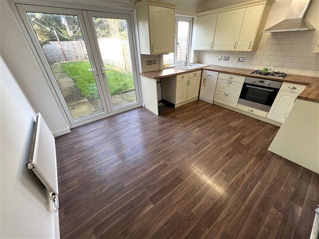 Property photo 3 of 16 Kitchen/Diner