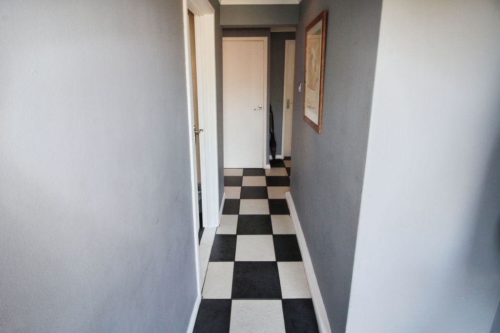 Additional image 8 of 2 bed flat for saleCaenby Road, Scunthorpe DN17