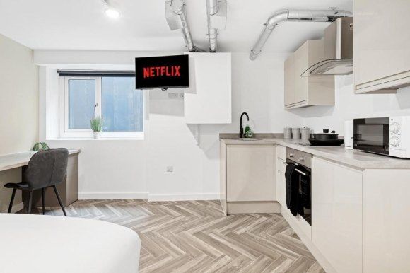 Property photo 3 of 17 9526348.Jpg