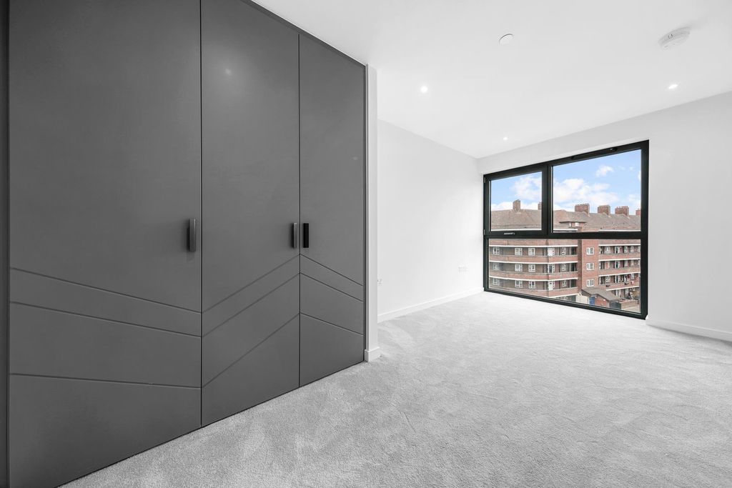 Property photo 2 of 4