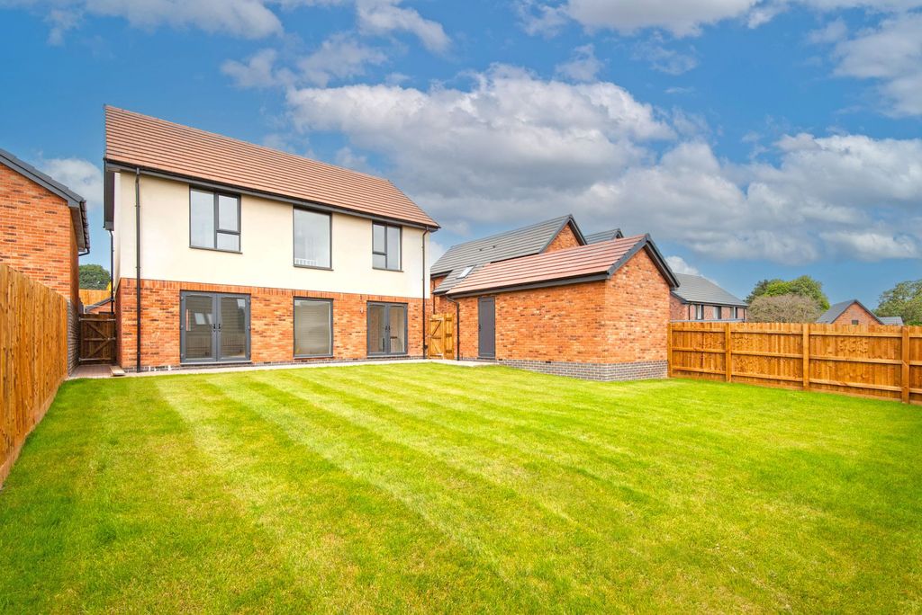 Property photo 2 of 13