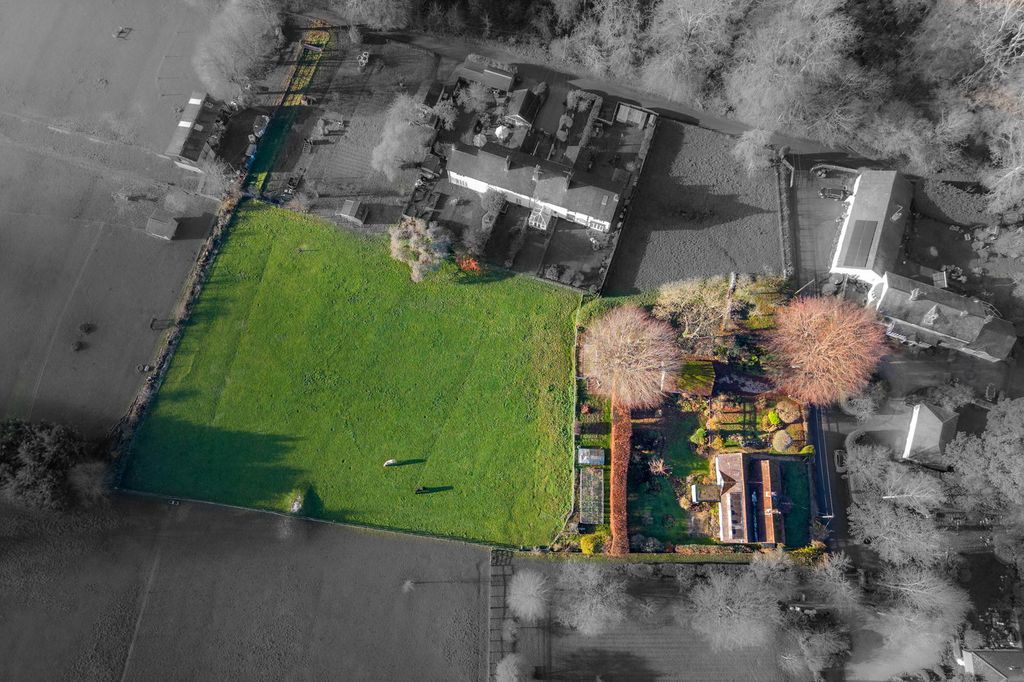 Property photo 2 of 22