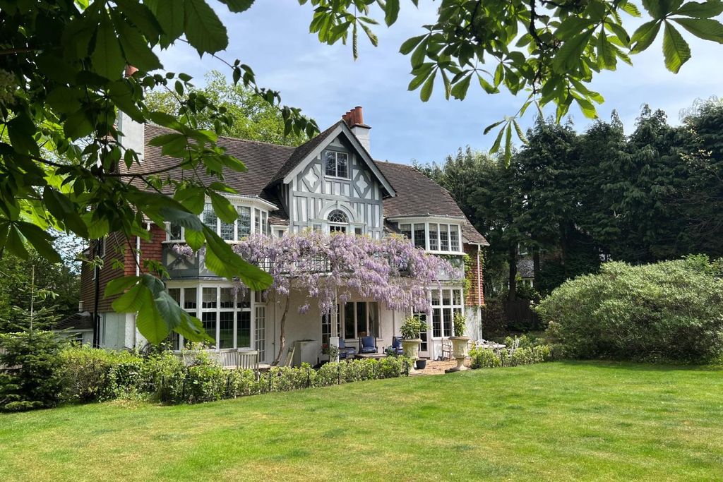 Property photo 1 of 44 Forest Lodge.Jpg
