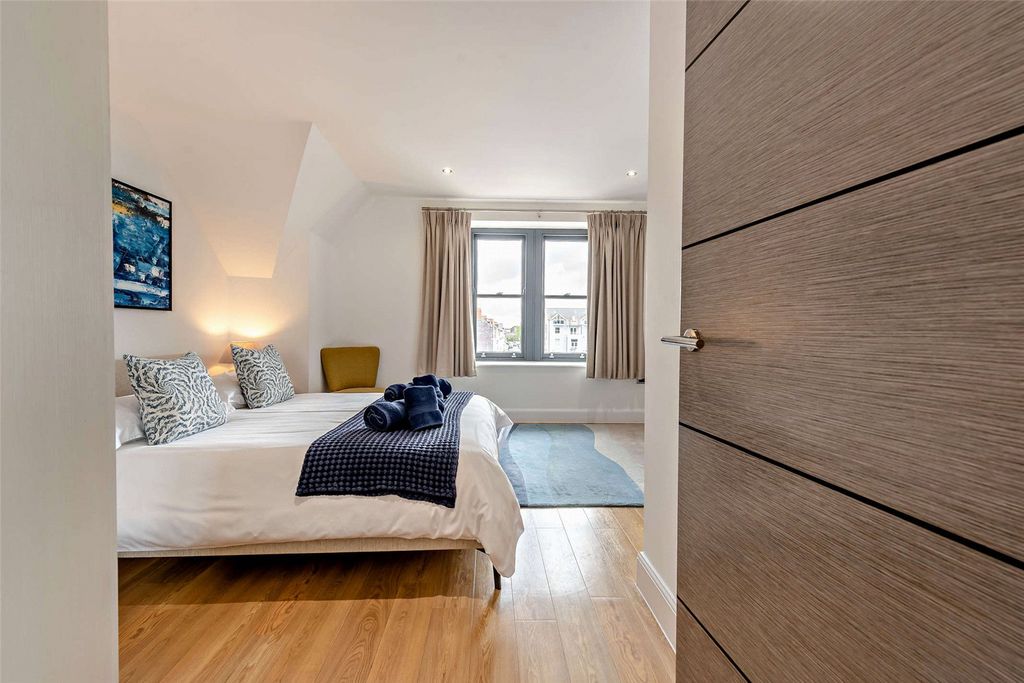 Additional image 33 of 2 bed flat for saleBattery Road, Tenby, Pembrokeshire SA70