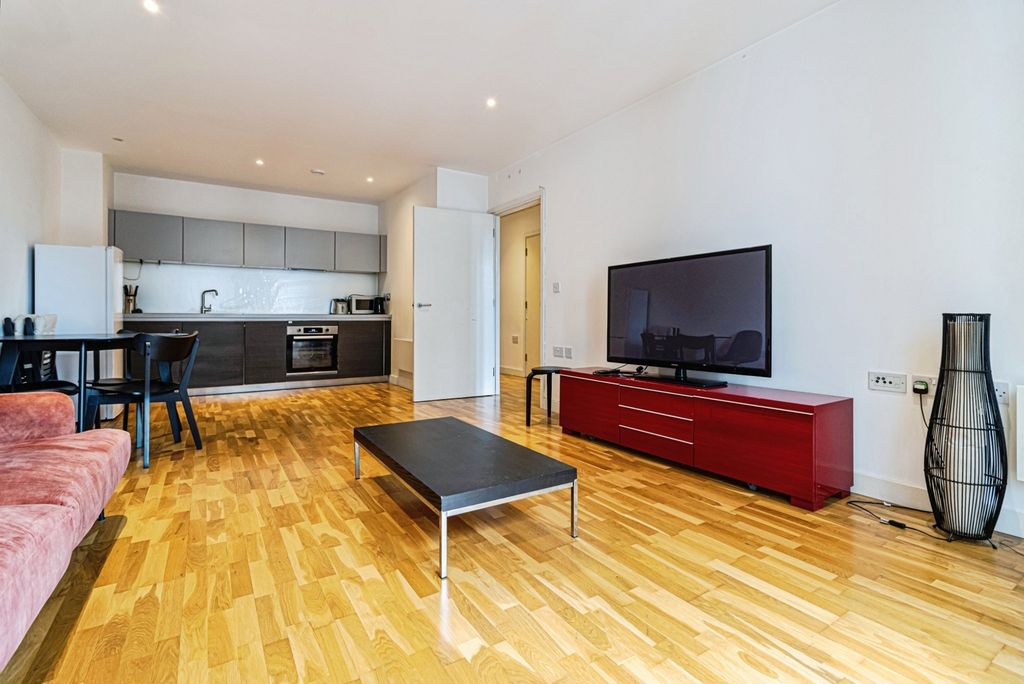 Property photo 2 of 8 Photo