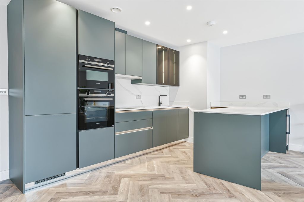 Property photo 3 of 10 Image