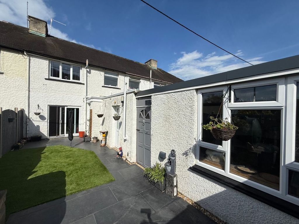 Property photo 3 of 27