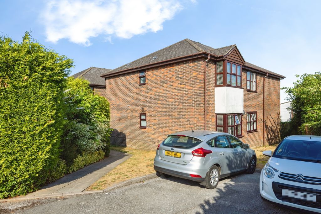 Property photo 1 of 12