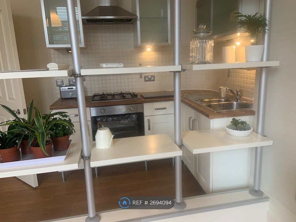 Property photo 1 of 9 Kitchen