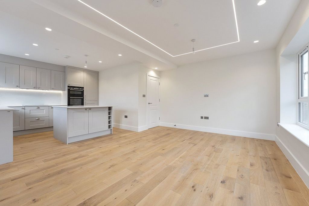 Property photo 1 of 22 Picture No. 02