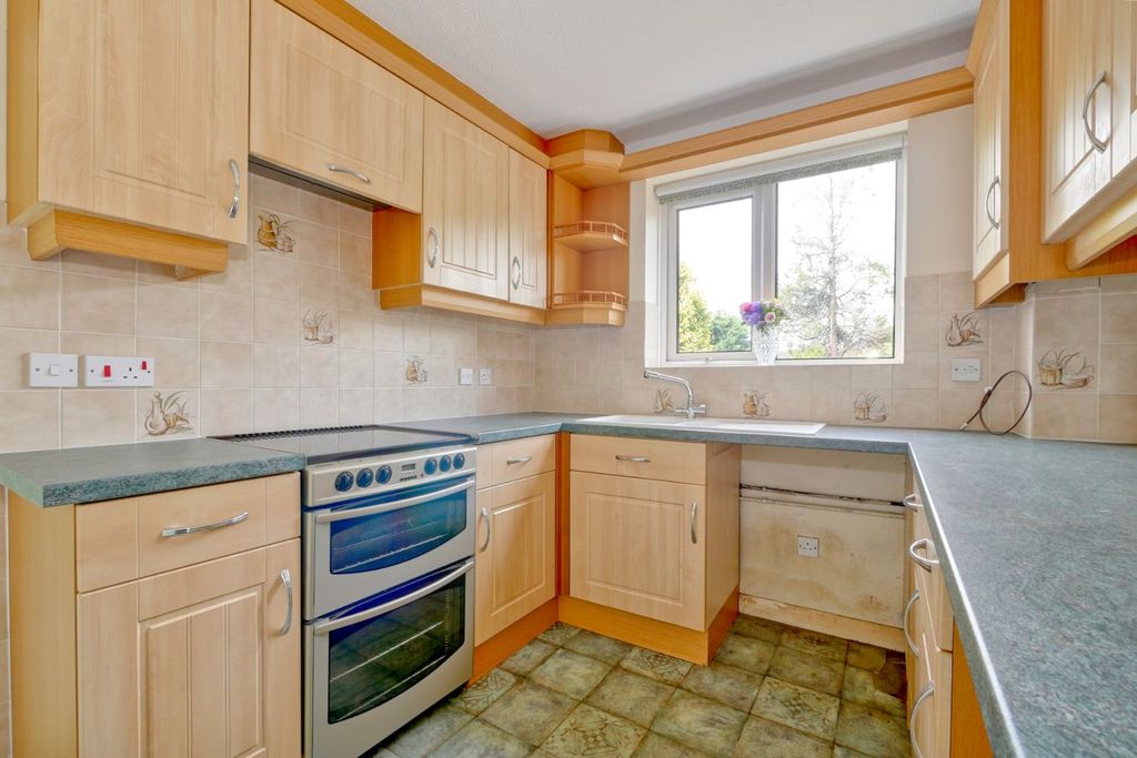 Property photo 2 of 29
