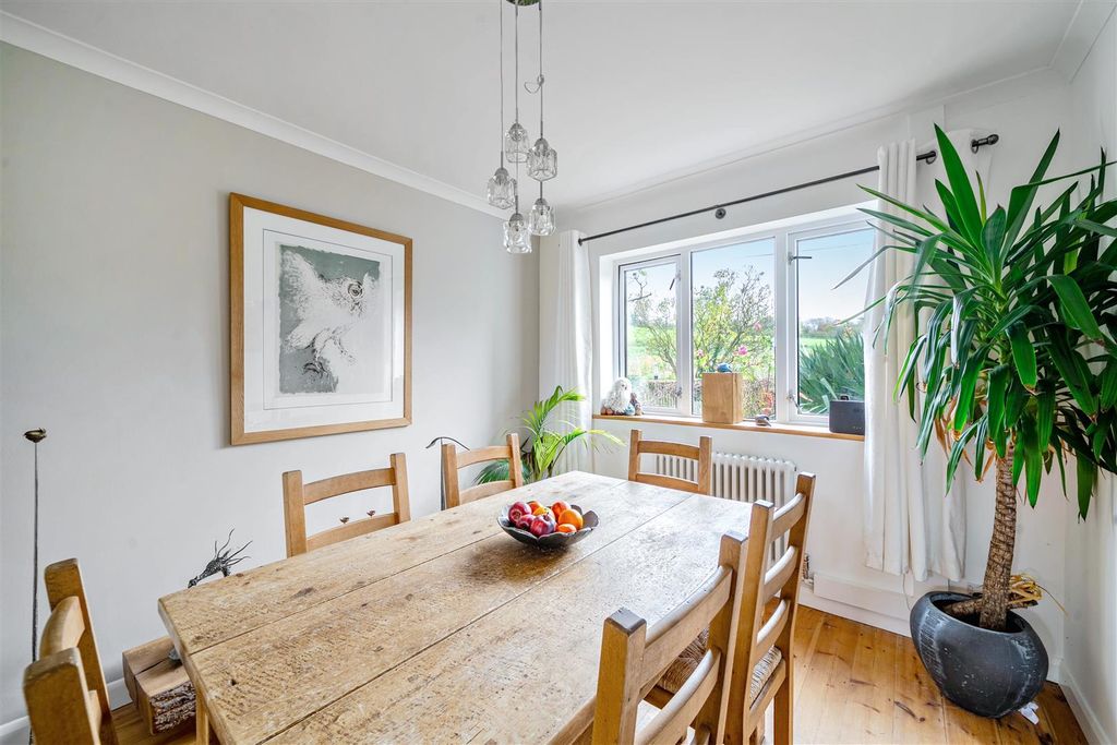 Property photo 3 of 19 Dining Room