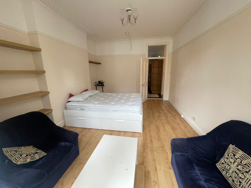 Property photo 2 of 10 Photo