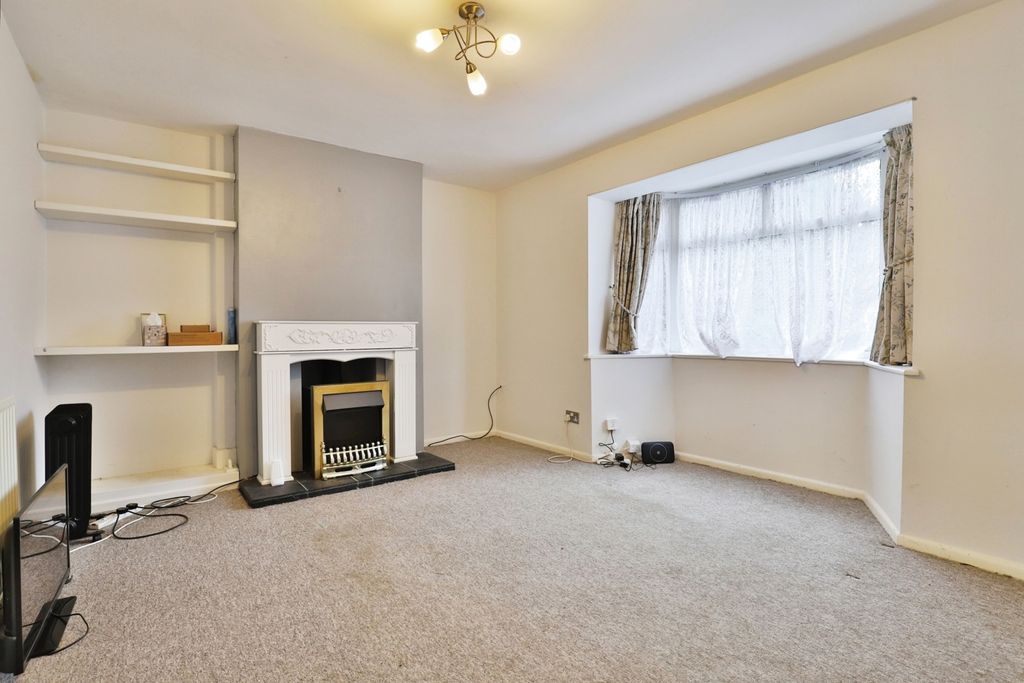 Property photo 3 of 20 Pbox-Img.Jpg