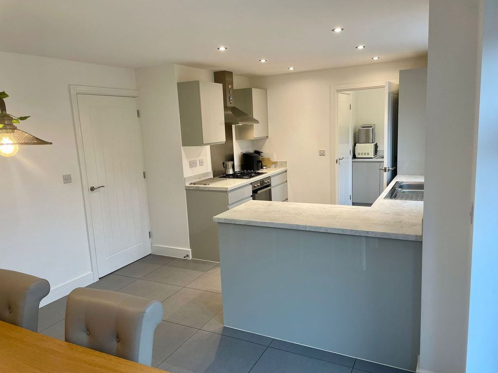 Property photo 3 of 23