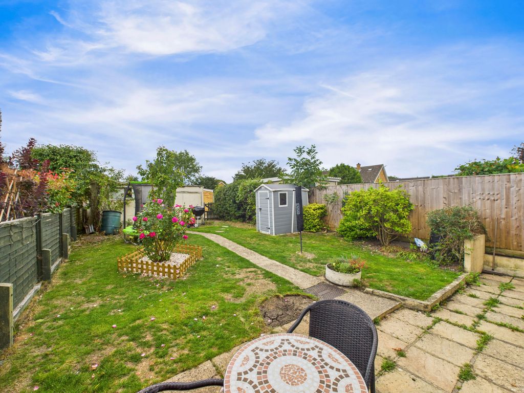 Property photo 2 of 17 Cam02909G0-Pr0458-Still027